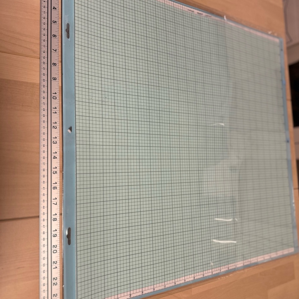 Silhouette cameo pro 24 inch like new never used mats & new tools - Picture 13 of 16